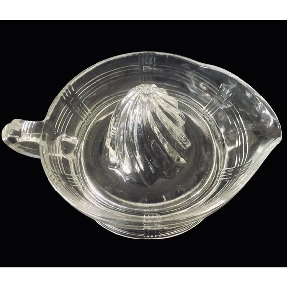 Vintage Hazel Atlas Juicer /Reamer Crystal Clear Glass Swirl Crisscross Pattern - Picture 2 of 5